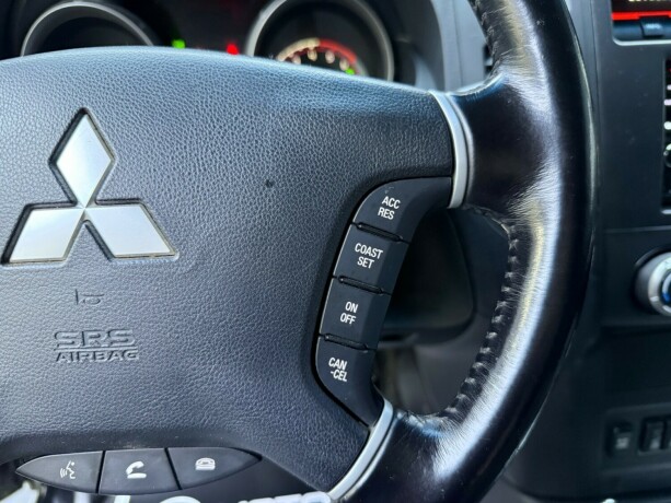 mitsubishi-pajero-diesel-2013-big-14