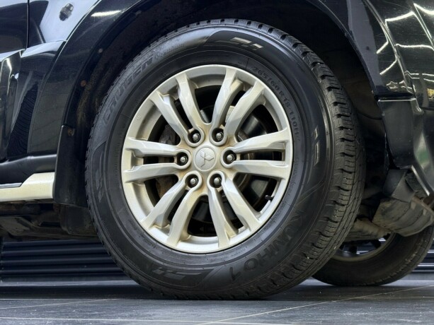 mitsubishi-pajero-diesel-2013-big-7