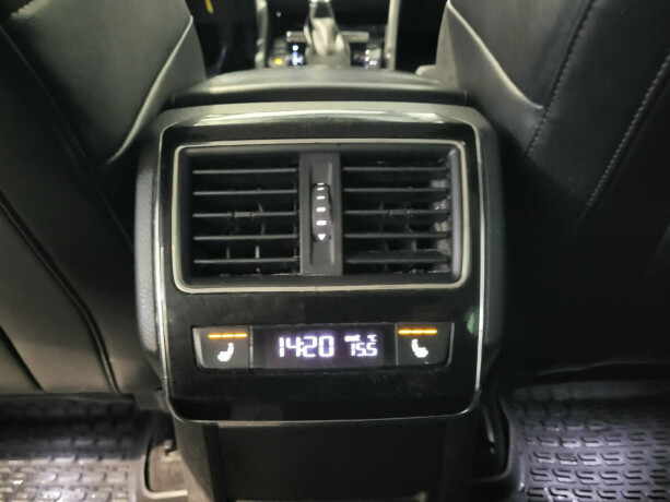 skoda-superb-diesel-2016-big-27