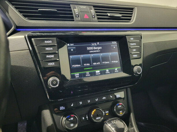 skoda-superb-diesel-2016-big-15