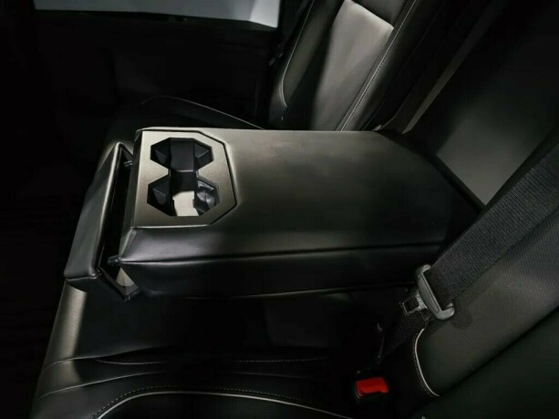 tesla-cybertruck-elektrisitet-2024-big-27