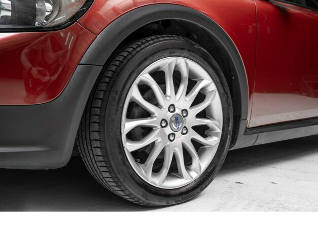 volvo-c30-diesel-2008-big-5
