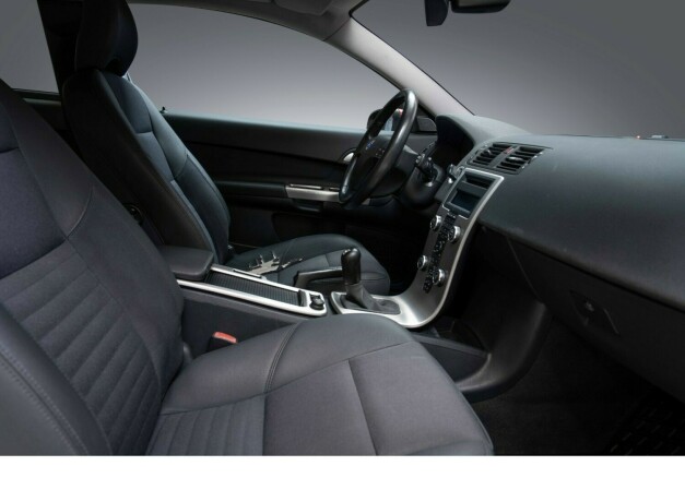 volvo-c30-diesel-2008-big-11