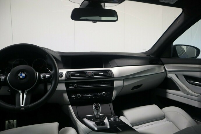 bmw-m5-bensin-2012-big-22