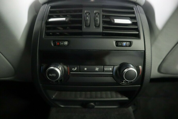 bmw-m5-bensin-2012-big-35