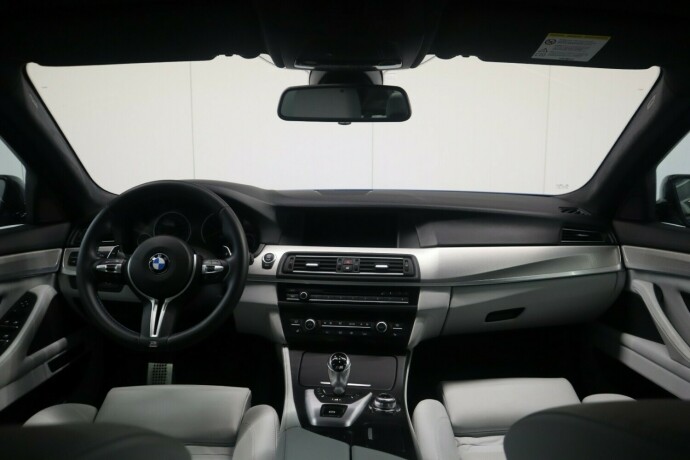 bmw-m5-bensin-2012-big-21