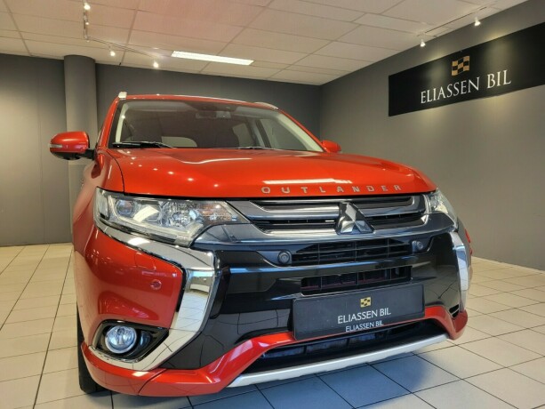 mitsubishi-outlander-elektrisitetbensin-2016-big-7
