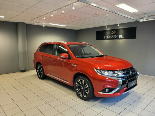 mitsubishi-outlander-elektrisitetbensin-2016-big-9