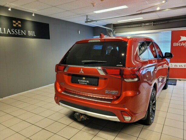 mitsubishi-outlander-elektrisitetbensin-2016-big-4