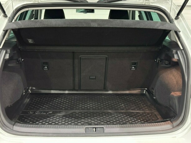 volkswagen-golf-elektrisitet-2015-big-11