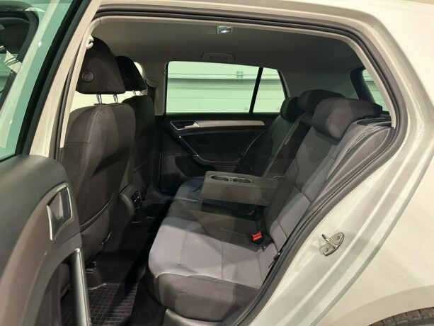 volkswagen-golf-elektrisitet-2015-big-10