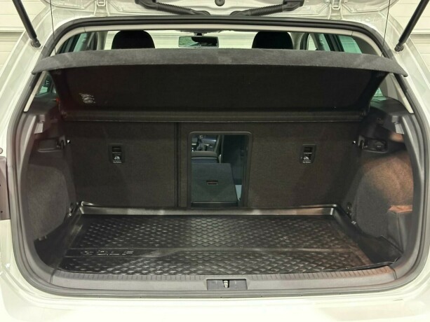 volkswagen-golf-elektrisitet-2015-big-12