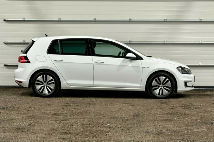 volkswagen-golf-elektrisitet-2015-big-1