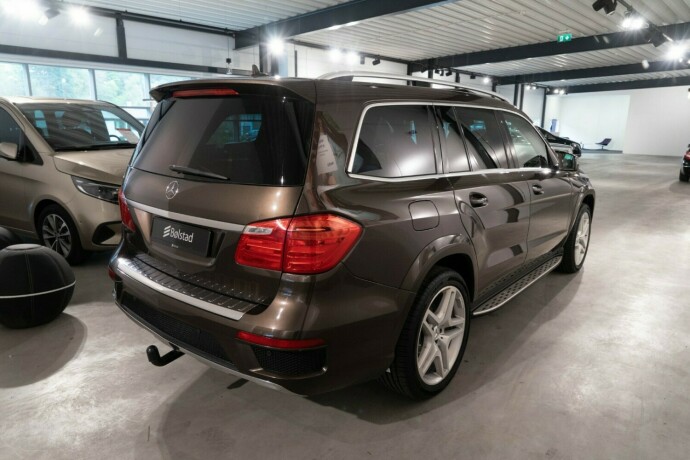 mercedes-benz-gl-diesel-2013-big-4