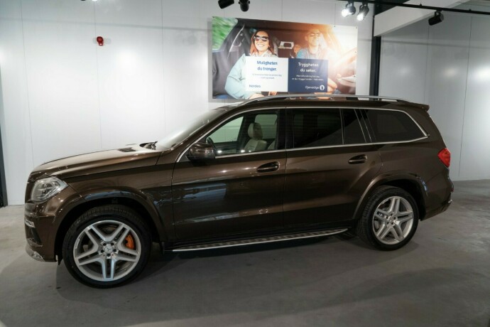 mercedes-benz-gl-diesel-2013-big-2