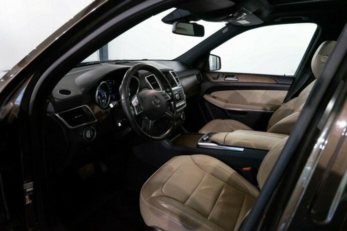 mercedes-benz-gl-diesel-2013-big-6