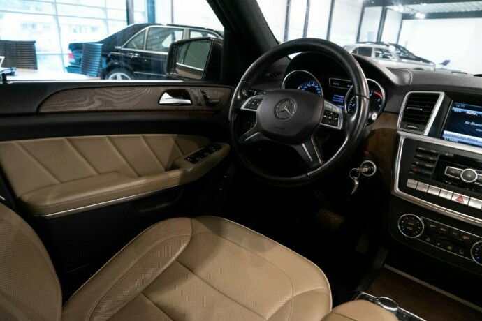 mercedes-benz-gl-diesel-2013-big-8