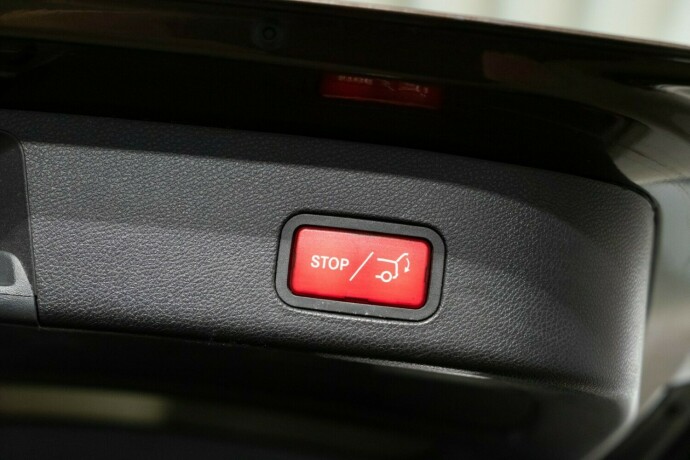 mercedes-benz-gl-diesel-2013-big-18