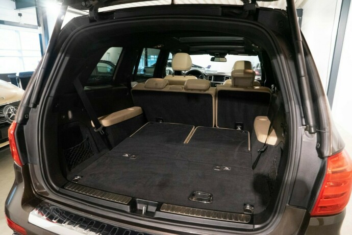mercedes-benz-gl-diesel-2013-big-16