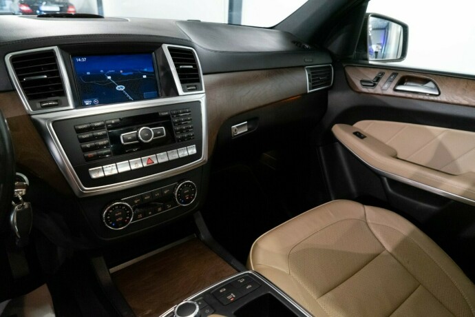 mercedes-benz-gl-diesel-2013-big-9
