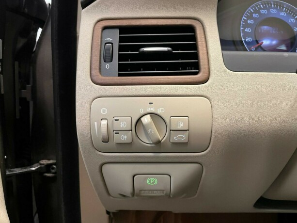 volvo-v70-diesel-2008-big-8