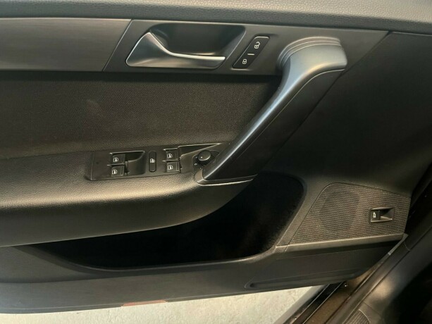 volkswagen-passat-bensin-2013-big-6