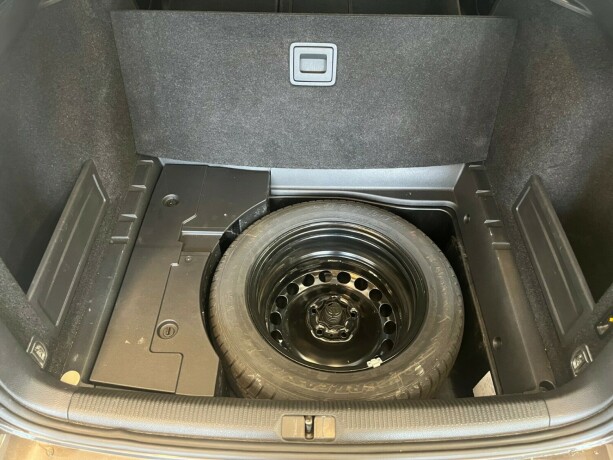 volkswagen-passat-bensin-2013-big-36