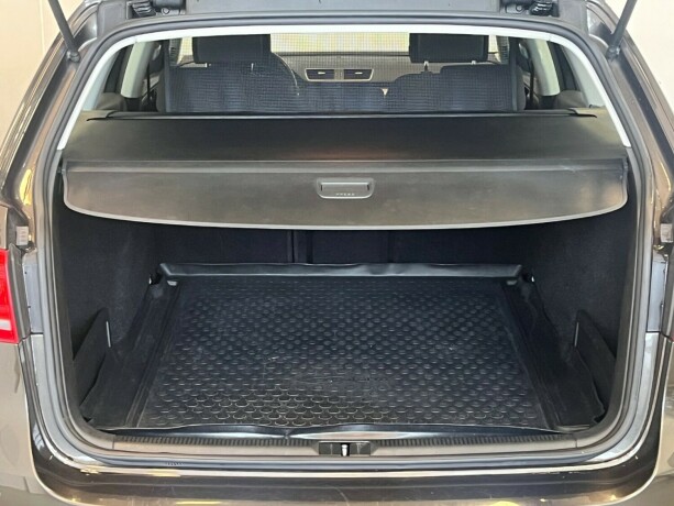 volkswagen-passat-bensin-2013-big-31