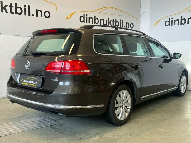volkswagen-passat-bensin-2013-big-3