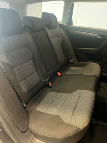 volkswagen-passat-bensin-2013-big-28
