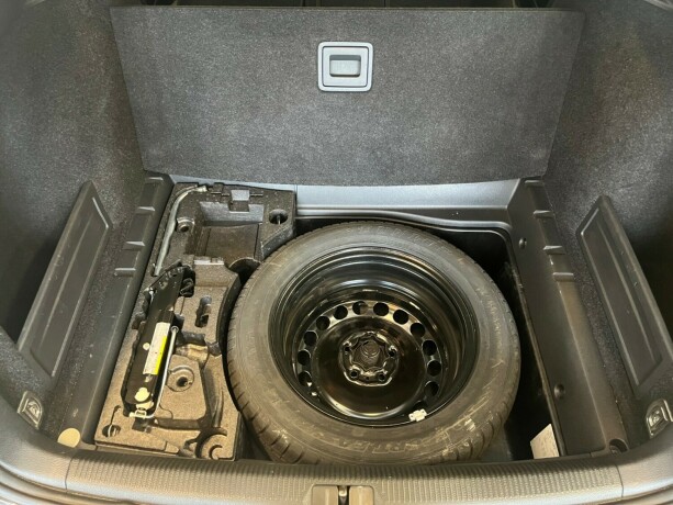 volkswagen-passat-bensin-2013-big-37