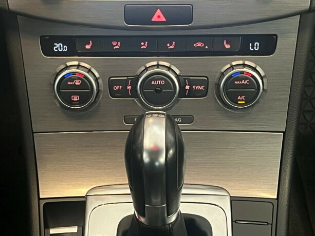 volkswagen-passat-bensin-2013-big-16
