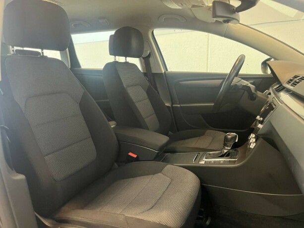 volkswagen-passat-bensin-2013-big-23