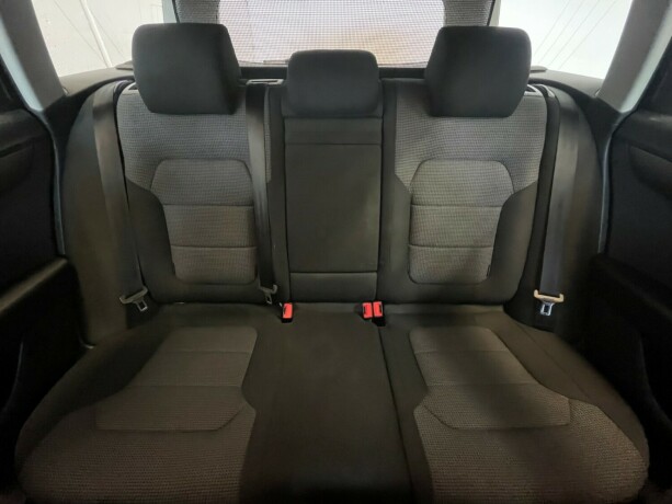 volkswagen-passat-bensin-2013-big-29