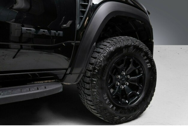 dodge-ram-bensin-2021-big-12