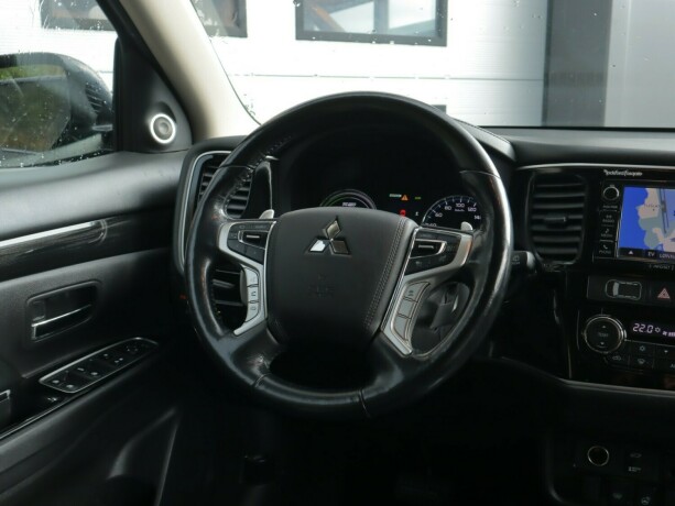 mitsubishi-outlander-elektrisitetbensin-2016-big-7