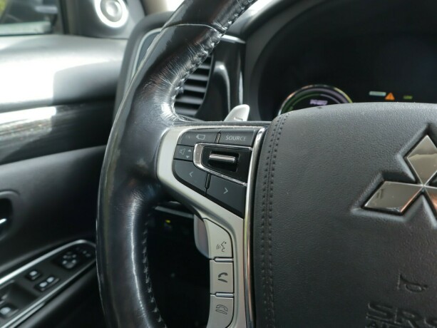 mitsubishi-outlander-elektrisitetbensin-2016-big-8