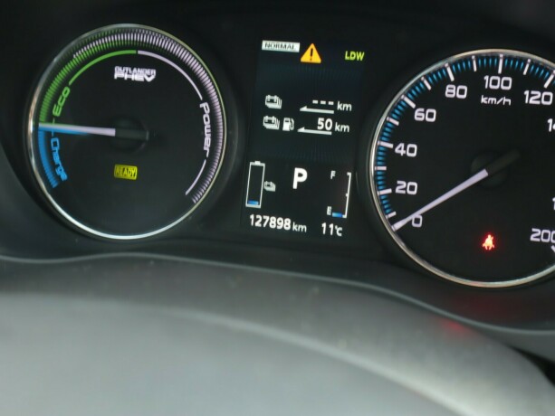 mitsubishi-outlander-elektrisitetbensin-2016-big-27