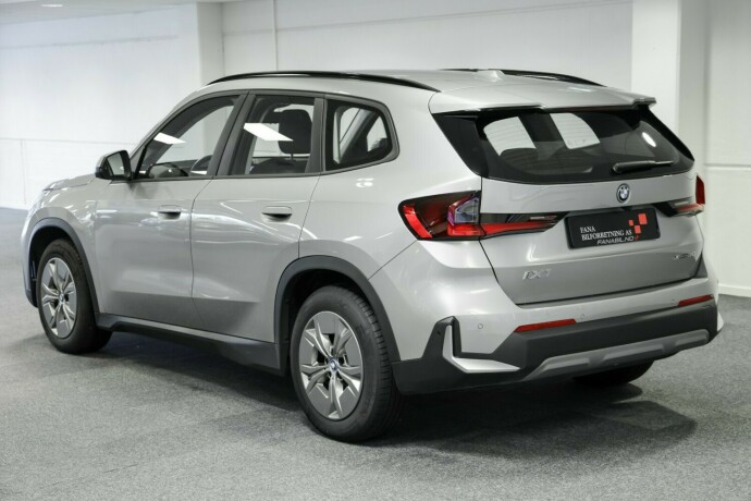 bmw-ix1-elektrisitet-2023-big-1