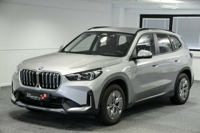 bmw-ix1-elektrisitet-2023-big-0
