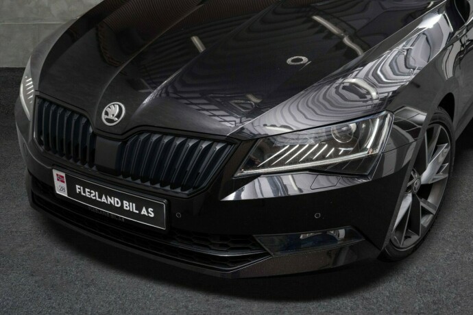 skoda-superb-bensin-2019-big-4
