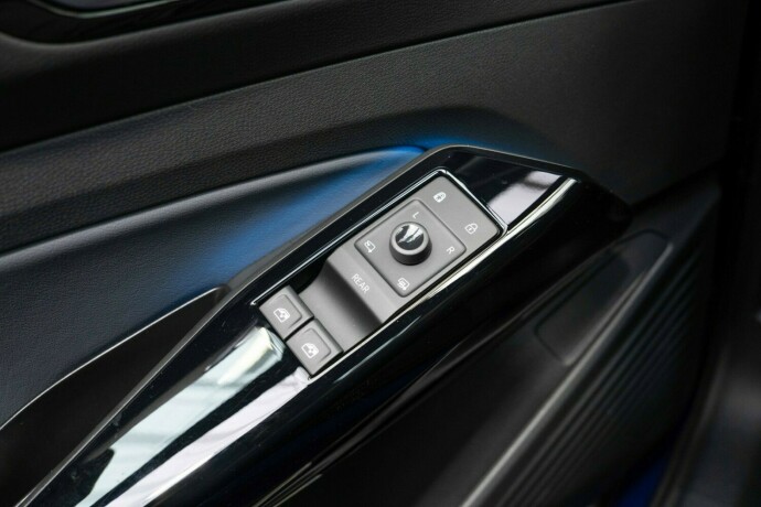 volkswagen-id4-elektrisitet-2023-big-25