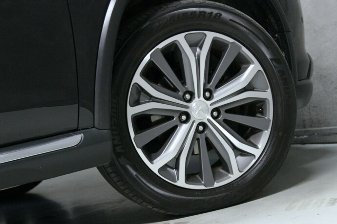 peugeot-4008-diesel-2012-big-24