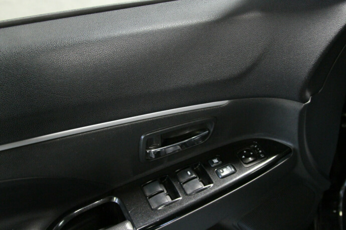 peugeot-4008-diesel-2012-big-17