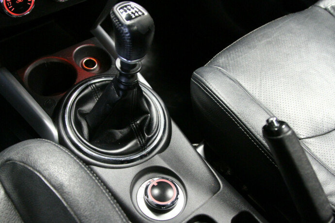 peugeot-4008-diesel-2012-big-10