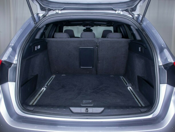 peugeot-308-bensin-2018-big-13