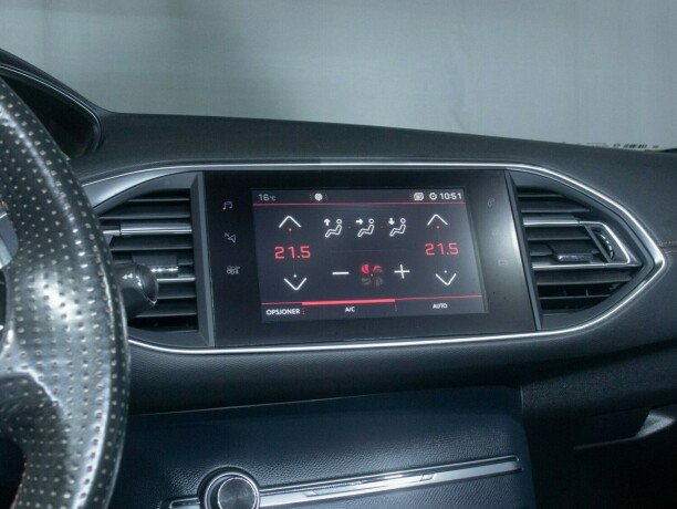 peugeot-308-bensin-2018-big-39