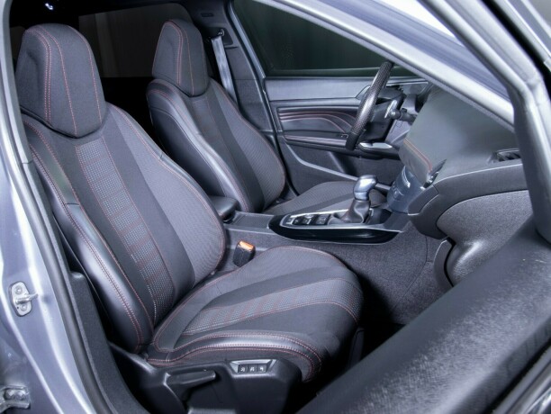 peugeot-308-bensin-2018-big-58