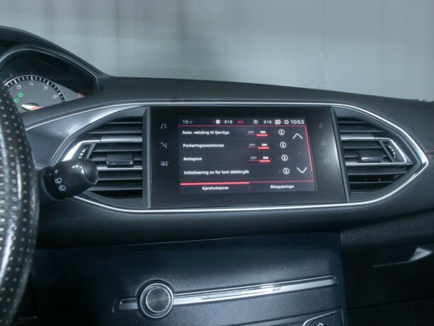 peugeot-308-bensin-2018-big-42