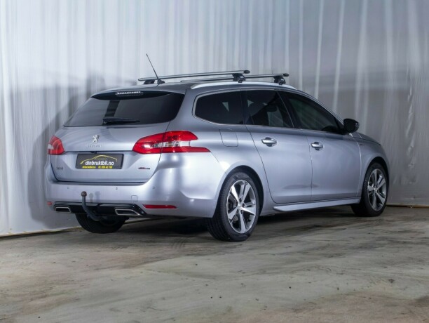 peugeot-308-bensin-2018-big-6
